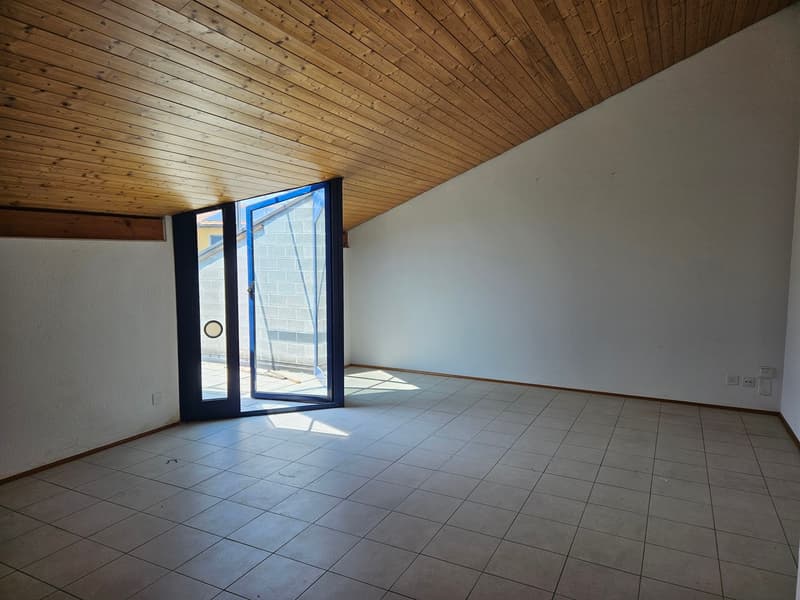 Bel 2.5 loc. in comodissima posizione tranquilla - ultimo piano (10)
