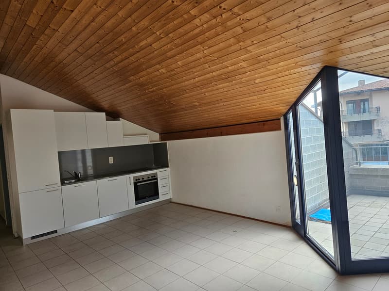 Bel 2.5 loc. in comodissima posizione tranquilla - ultimo piano (11)