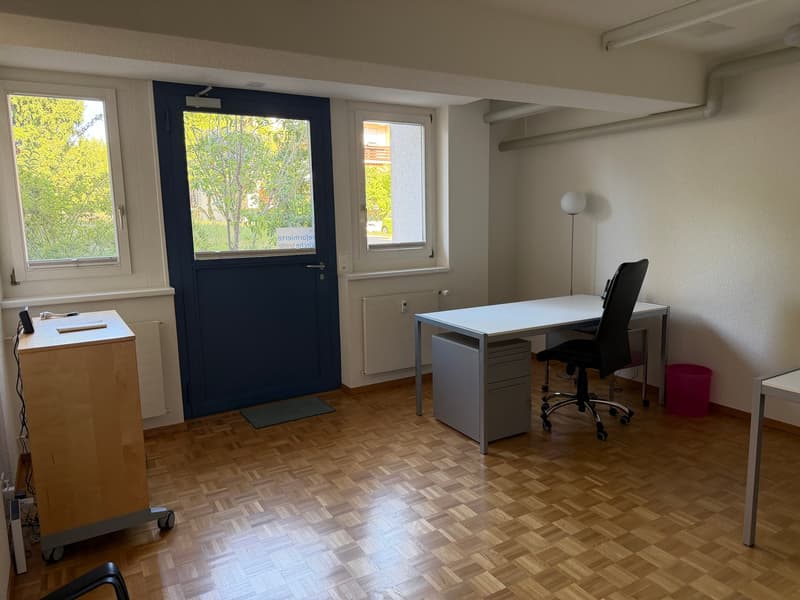 Charmantes Gewerbelokal / Büro in Brütten – ca. 20 m² (3)