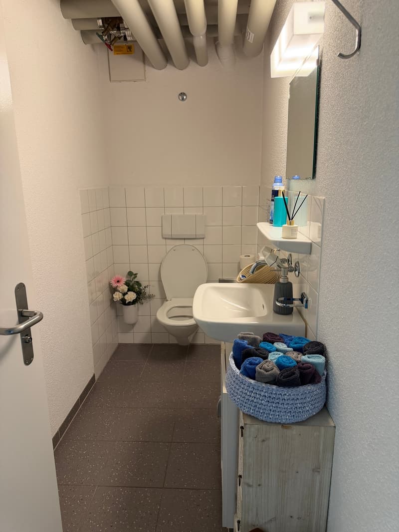 Charmantes Gewerbelokal / Büro in Brütten – ca. 20 m² (8)