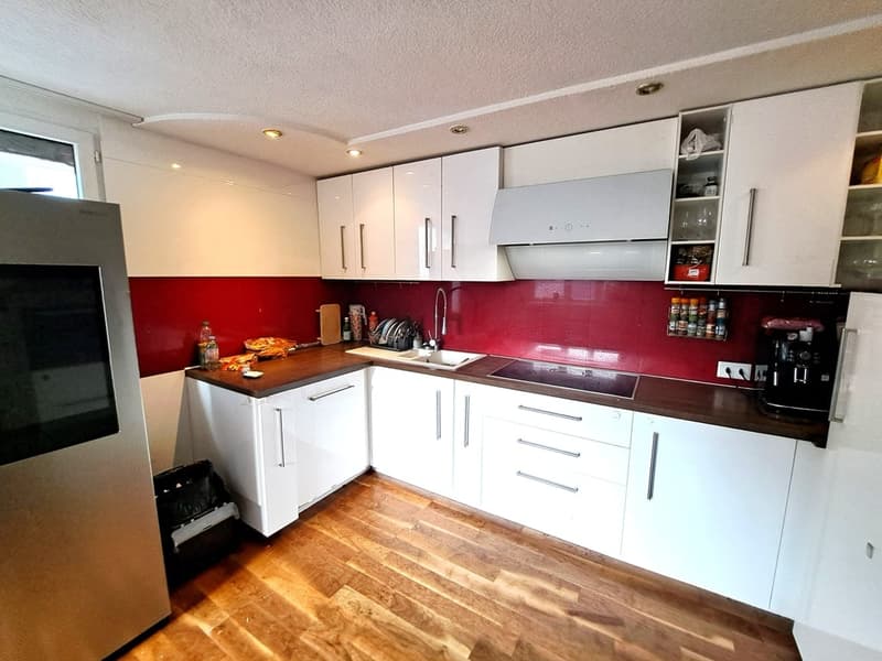 Selten grosszügige 6½ Zimmer Eigentumswohnung (4)