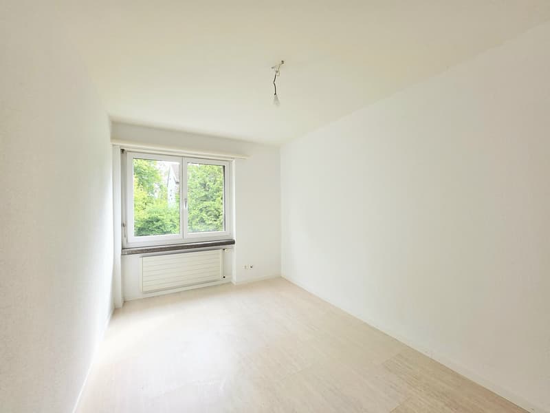 Helle 4.5-Zimmerwohnung mit sonnigem Balkon (10)