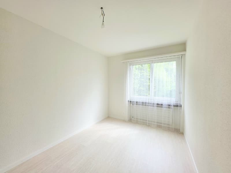 Helle 4.5-Zimmerwohnung mit sonnigem Balkon (9)