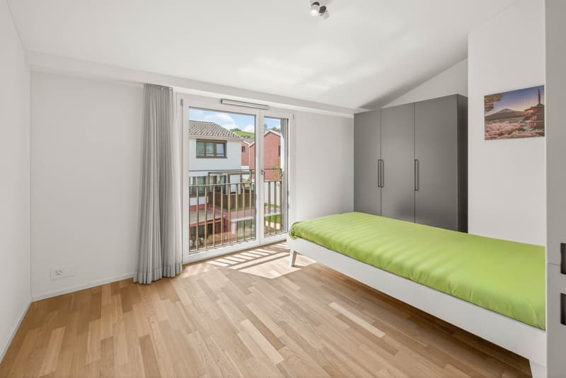 Neuwertige 4,5-Zimmer-Dachwohnung mit viel Stauraum (9)