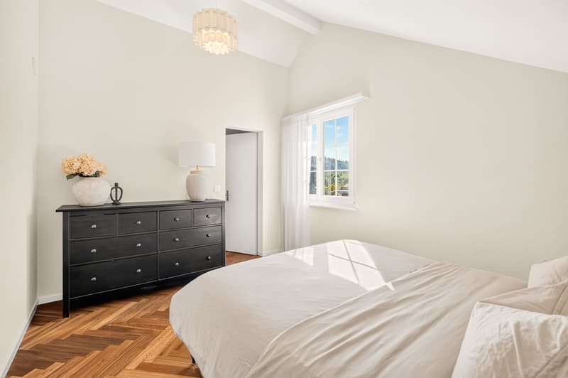 Sanierte 4.5-Zimmer-Maisonettewohnung (7)