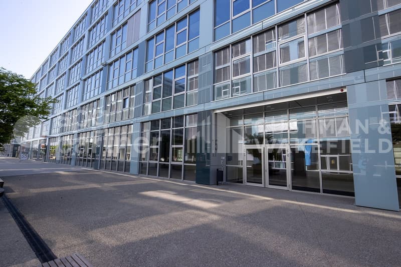 Espace Tourbillon - Bureaux et surfaces industrielles semi-aménagées (3)