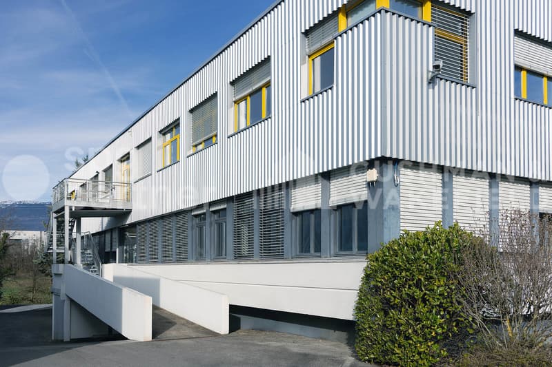 Bureaux et surfaces industrielles de 2?842 m² - Veyrot 11 (3)