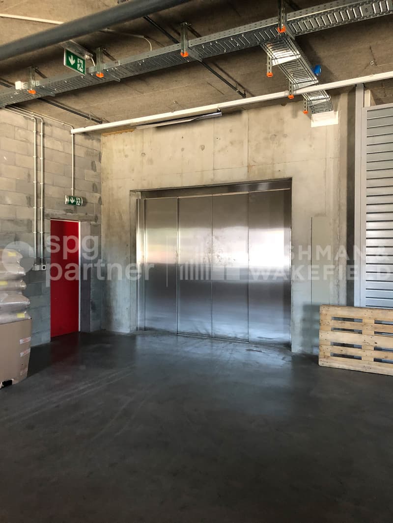 Grenet 21- Dépôts logistiques, ateliers artisanaux et bureaux modernes avec terrasse (10)