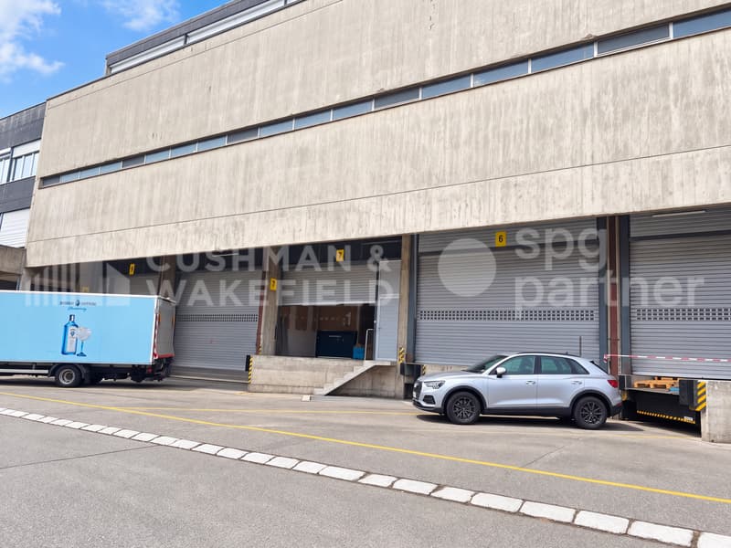 Jeunes 23 - Grande surface de stockage fonctionnelle de 1?500 m², zone industrielle stratégique (7)
