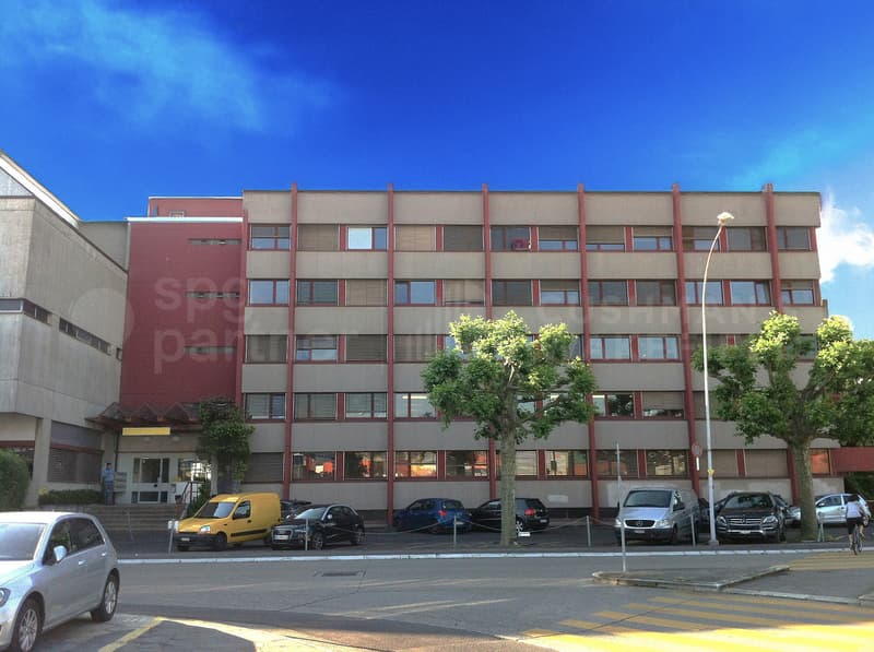 Jeunes 23 - Dépôt logistique au rez-de-chaussée de 2?500 m², La Praille (12)