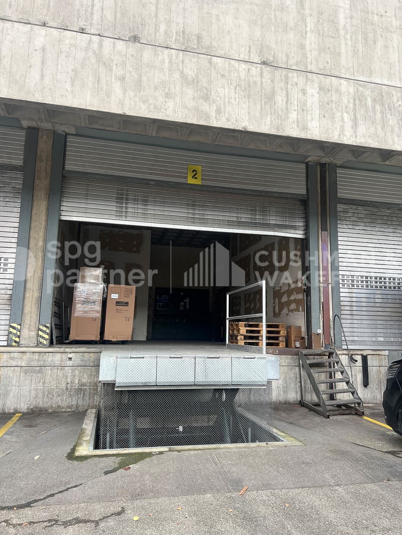 Jeunes 23 - Dépôt logistique au rez-de-chaussée de 2?500 m², La Praille (9)