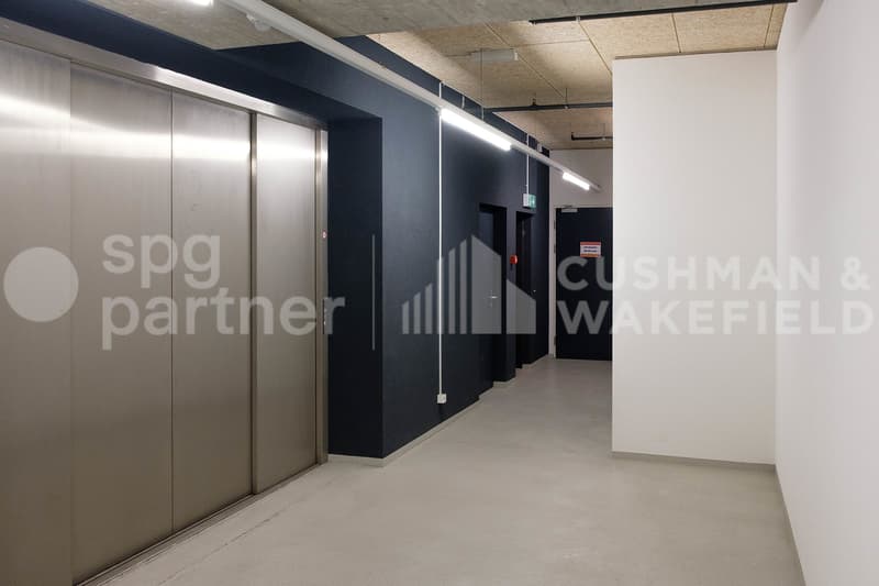 Surface logistique de 3000 m² Meyrin (ZIMEYSA) - EK9 (12)