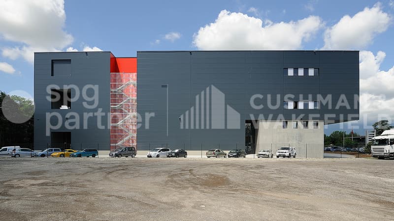 Surface logistique de 3000 m² Meyrin (ZIMEYSA) - EK9 (2)
