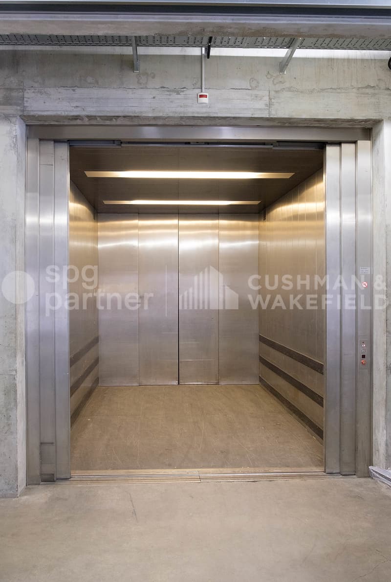 Surface logistique de 3000 m² Meyrin (ZIMEYSA) - EK9 (11)