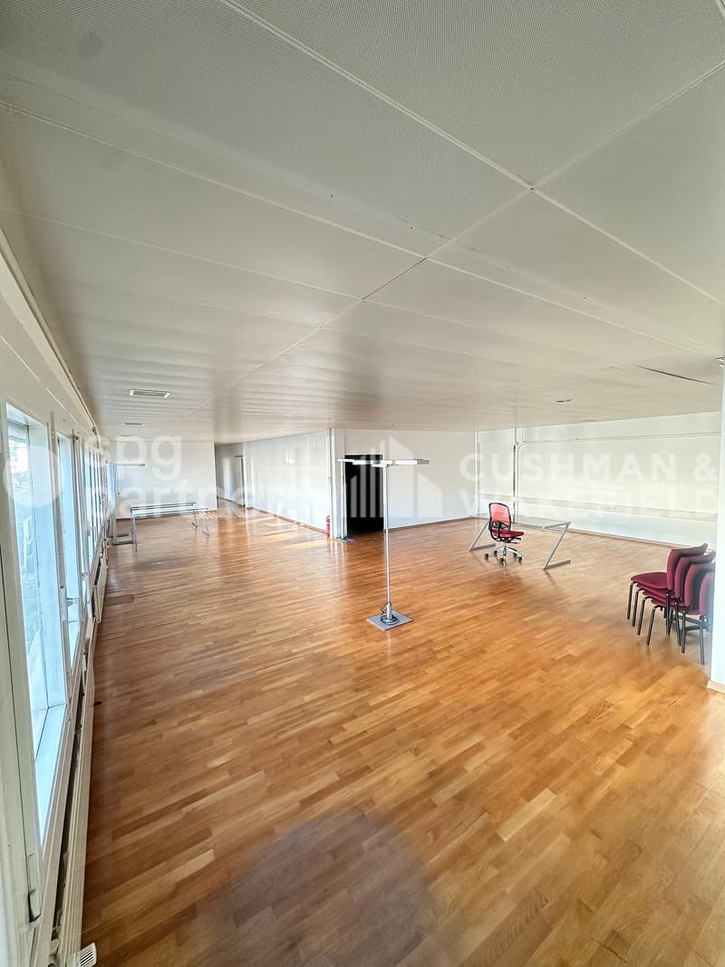 312 m² en rez-de-chaussée | Atelier / showroom / activité B2B (6)