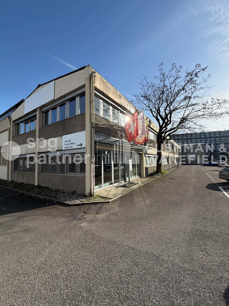 Lignon ? Surface de 312 m² en RDC pour activité artisanale ou showroom (10)