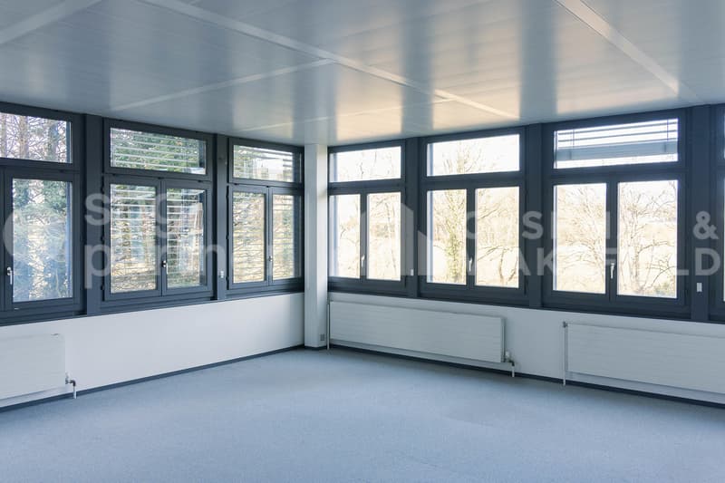 Bâtiment artisanal & administratif indépendant - 2?800 m² - Veyrot 11 (9)