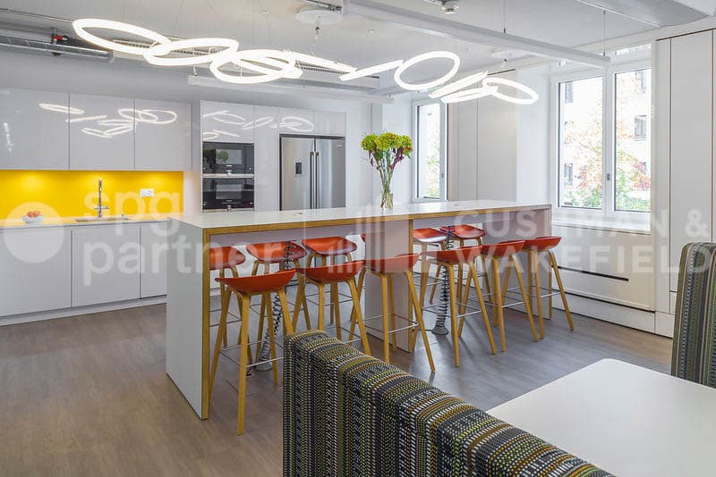 820 m² de bureaux haut standing à deux pas du lac (12)