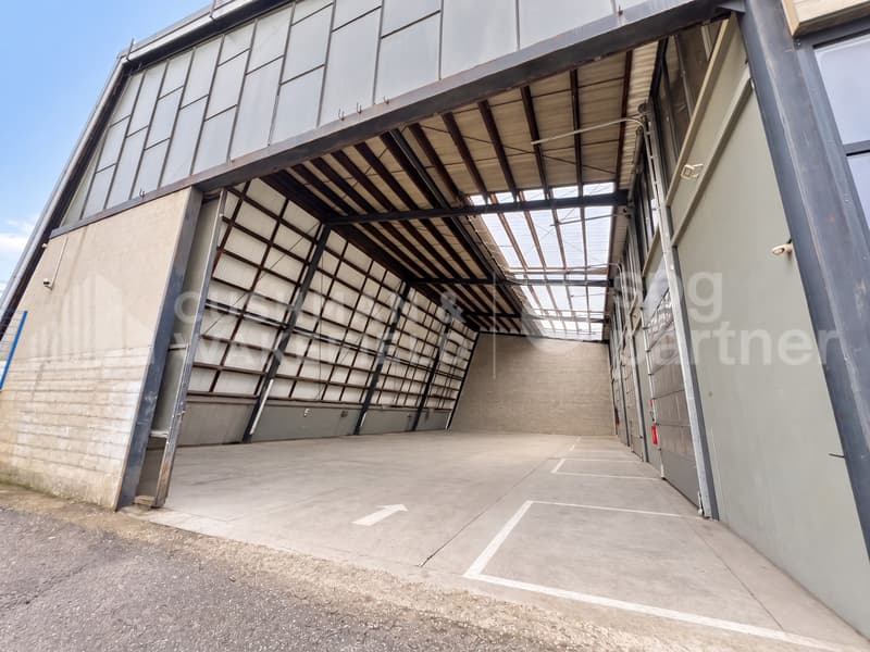 Grande surface industrielle de 2'390 m² | Rare à Genève | Disponible immédiatement (2)