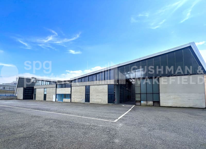 Grande surface industrielle de 2'390 m² | Rare à Genève | Disponible immédiatement (1)
