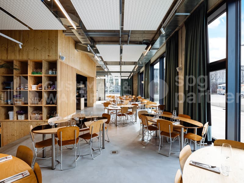 Restaurant de 336 m² avec deux terrasses et dépôt à Charmilles, Genève (2)