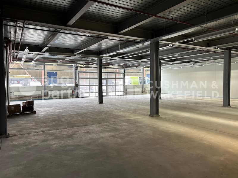 Ateliers et bureaux Plug & Play dans une zone stratégique - Champ Colin (7)