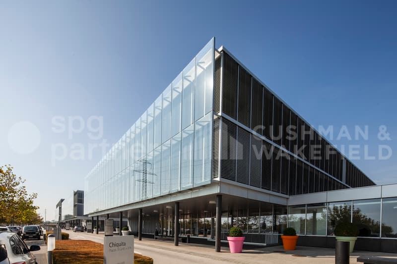 A-One Business Center Bureaux Plug & Play avec vue sur le Lac (1)