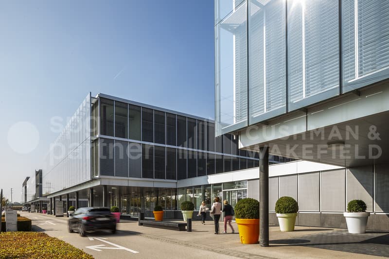 A-One Business Center Bureaux Plug & Play avec vue sur le Lac (1)