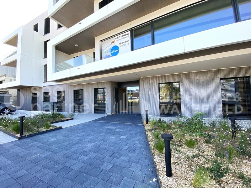 Bureaux, terrasses et rooftop en face du quartier Côté Gare - Mochettaz 7 (11)
