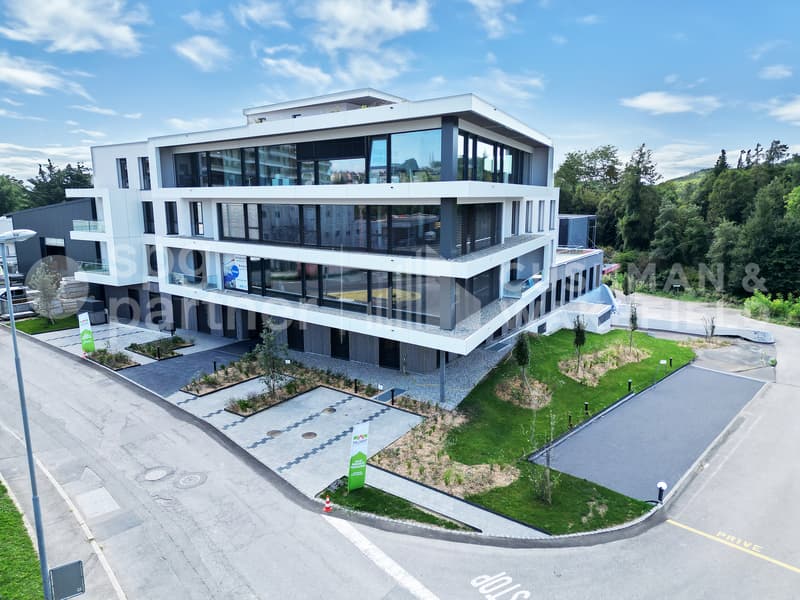 Bureaux, terrasses et rooftop en face du quartier Côté Gare - Mochettaz 7 (2)