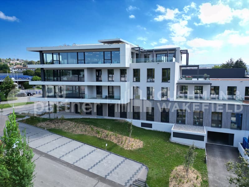 Bureaux, terrasses et rooftop en face du quartier Côté Gare - Mochettaz 7 (1)