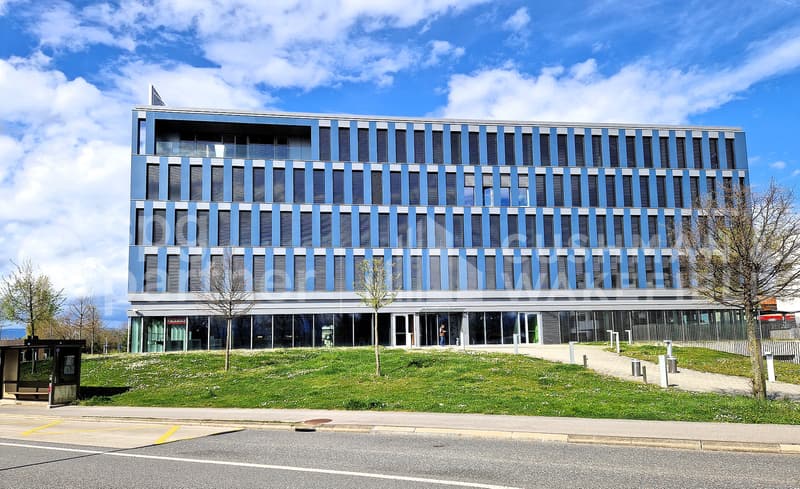 Votre espace de travail Plug & Play - Centre 172 (1)