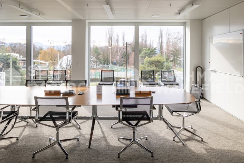 Bureau Plug&Play lumineux dans le quartier de Vidy - Rhodanie 58 (4)