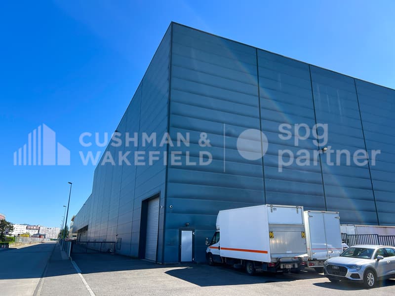 Halle industrielle grande hauteur de 1'500 m² à louer à Satigny - Moulières 6 (7)