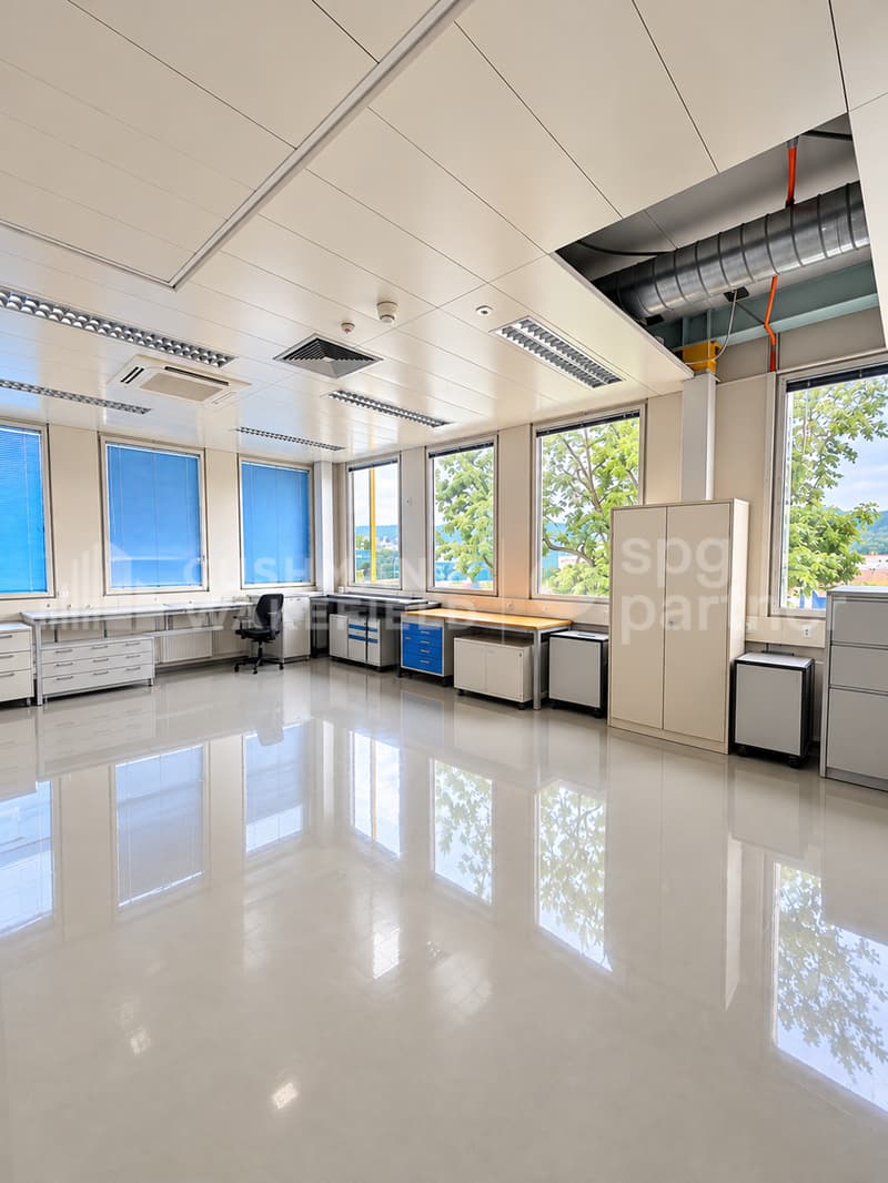Bureaux et Laboratoires Biotech équipés - CTN 14 (8)