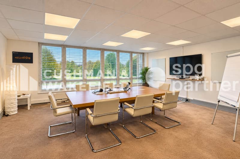 Bureaux lumineux Plug&Play de 293 m², avec parkings & dépôt - Fontaine 2 (4)