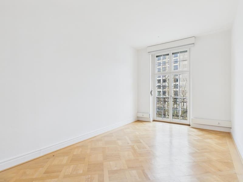 Repräsentative Altbaufläche an Top-Lage beim Stampfenbachplatz (4)