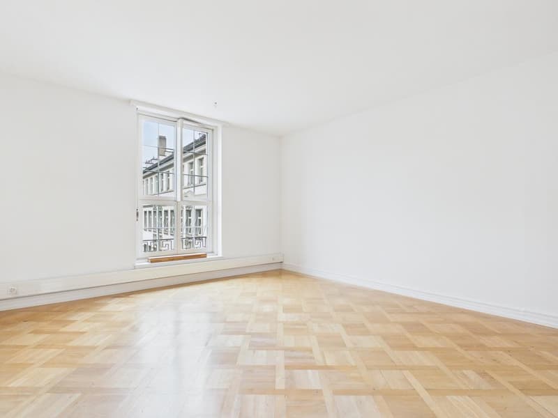 Repräsentative Altbaufläche an Top-Lage beim Stampfenbachplatz (5)