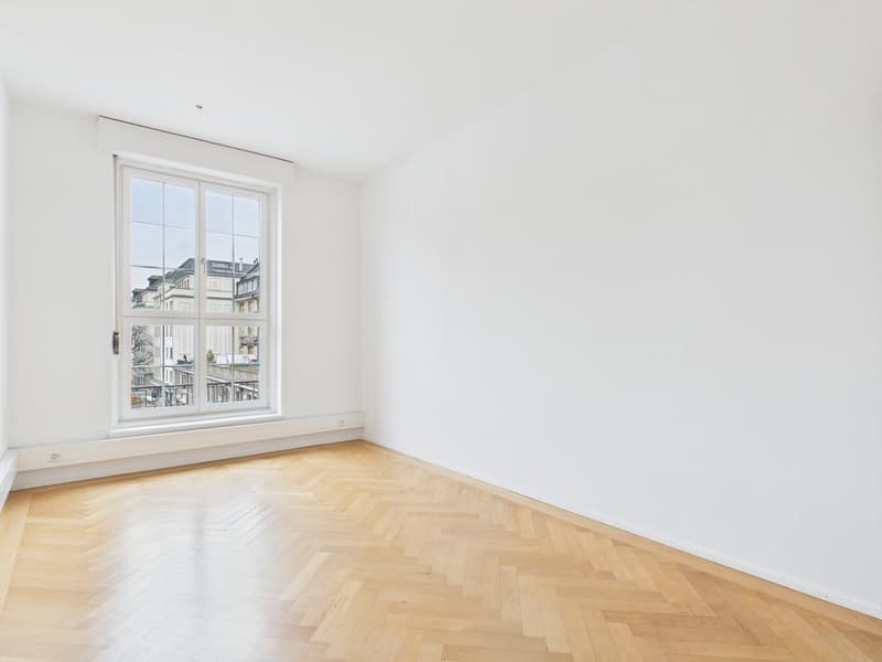 Repräsentative Altbaufläche an Top-Lage beim Stampfenbachplatz (3)