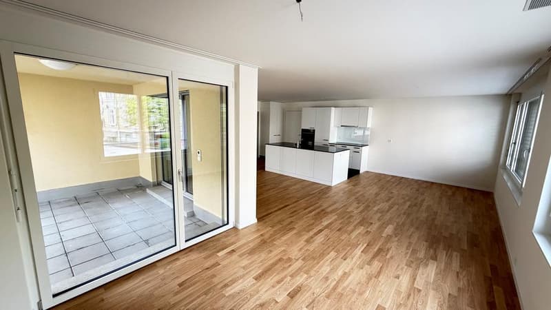 Moderne 2.5-Zimmerwohnung an direkter Seelage! (4)