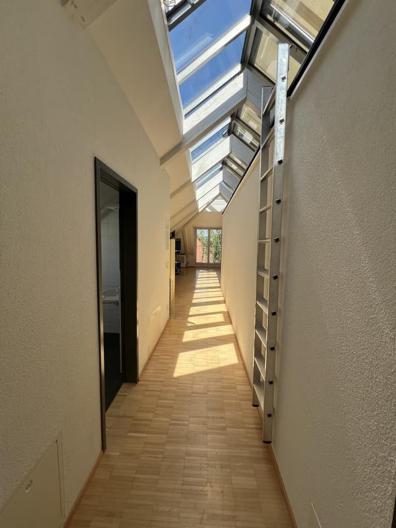 Helle 3.5-Zimmer-Dachwohnung mit Galerie (2)