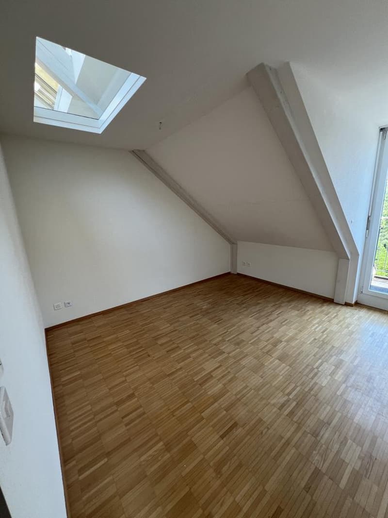 Helle 3.5-Zimmer-Dachwohnung mit Galerie (6)