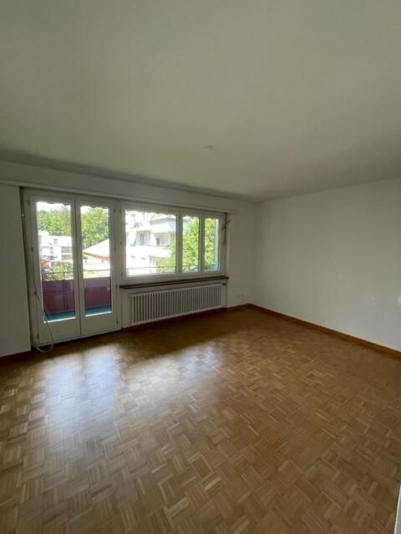 Grosszügige Wohnung an ruhiger Lage im Quartier Weinegg (5)