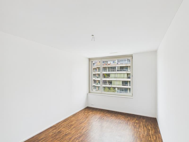 3.5-Zimmer-Wohnung mit neu saniertem Bad und Balkon in Glattpark (8)