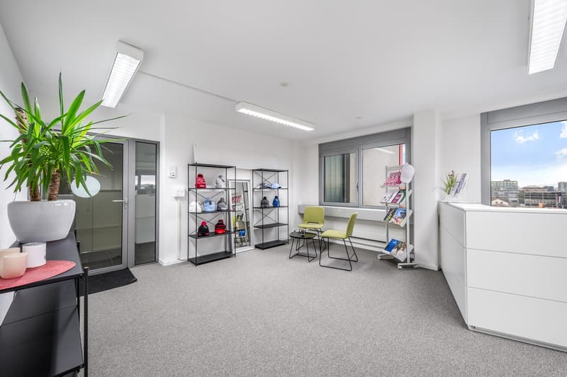 Bürofläche mit Weitblick und Potenzial (2)