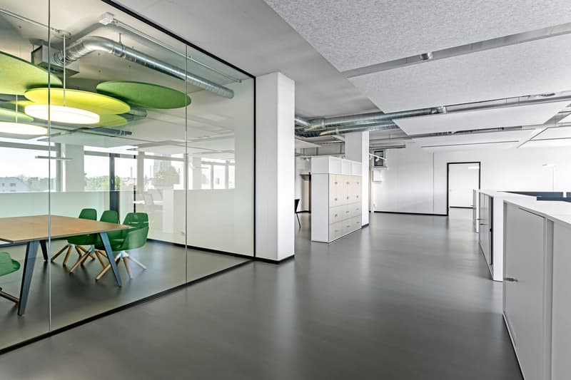 ausgebaute und moderne Bürofläche im Industrial-Look (2)