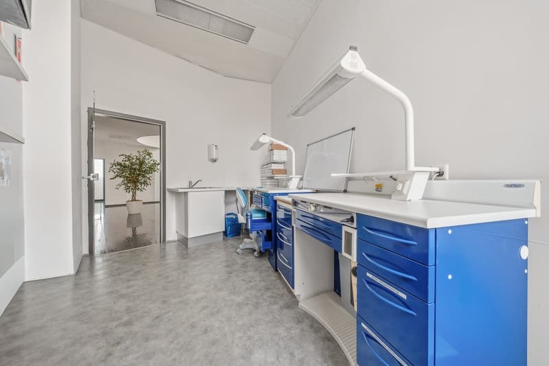 Vente 4 surfaces commerciales en PPE - Versoix, Martigny, Sion, Sierre (3)
