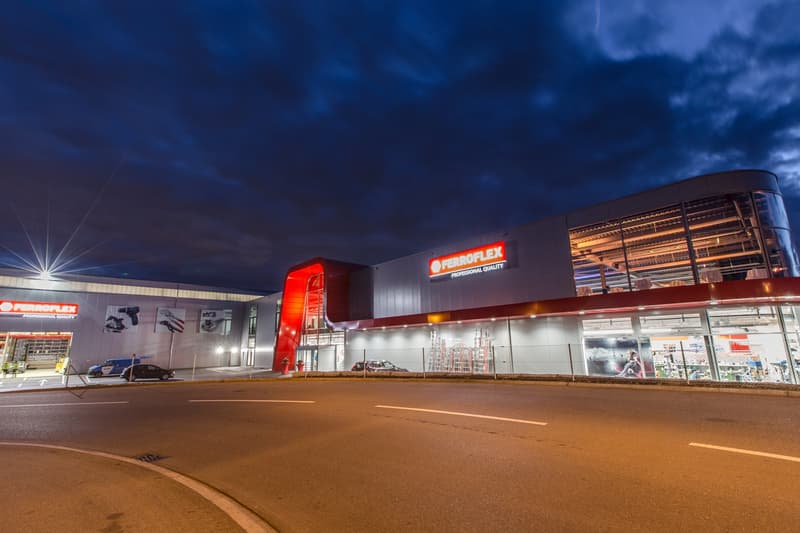 Moderne vielseitige Gewerbeflächen in Oberglatt (2)