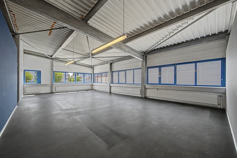 Gewerbeimmobilie in Pfäffikon ZH - Ideal für Selbstnutzer oder Investoren (10)