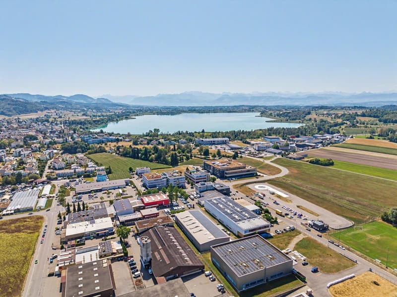 Gewerbeimmobilie in Pfäffikon ZH - Ideal für Selbstnutzer oder Investoren (4)